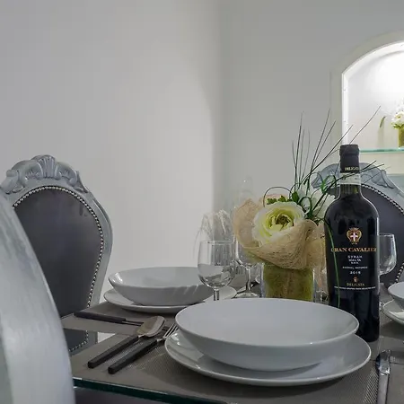 Apartament Capital City Suites *