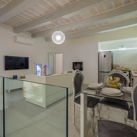 Capital City Suites * Valletta