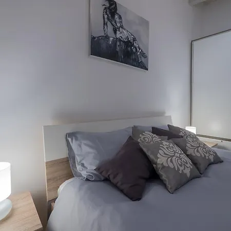 Capital City Suites *
